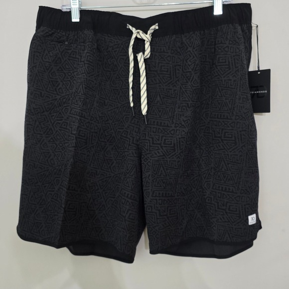7 Diamonds Other - 7 Diamonds Active Shorts XXL Black Geometric Print Drawstring Zipper Pockets